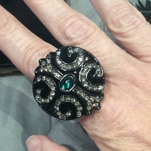 Angelique de Paris Versailles black & emerald ring